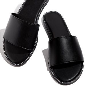 Miss Lola slides - saintly - black